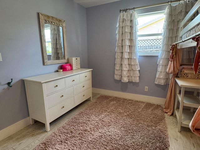 423 Beacon Street, Tequesta, FL 33469