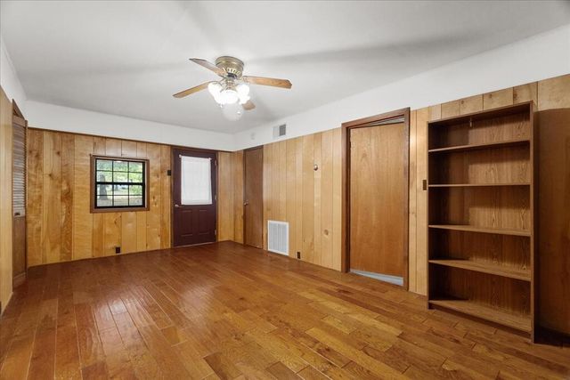 235 Cedar St, Chatsworth, GA 30705