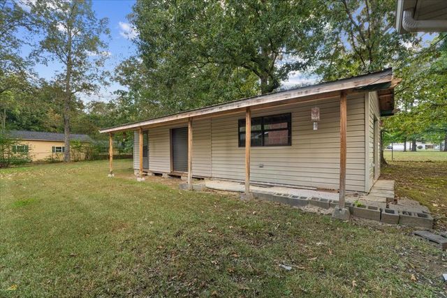 235 Cedar St, Chatsworth, GA 30705