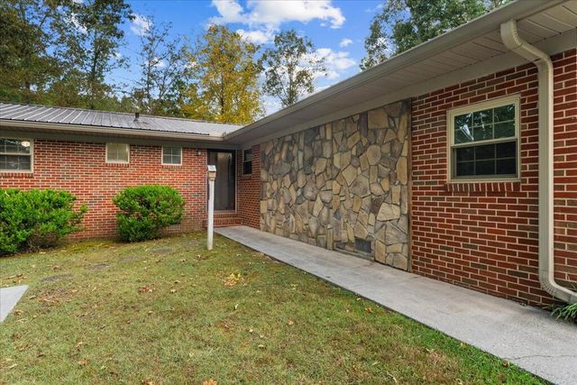 235 Cedar St, Chatsworth, GA 30705