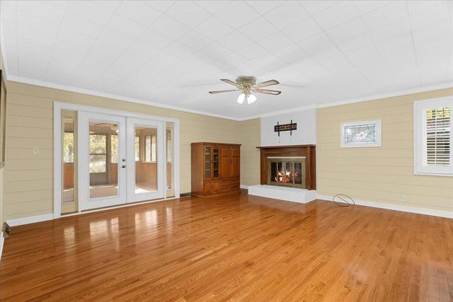 235 Cedar St, Chatsworth, GA 30705