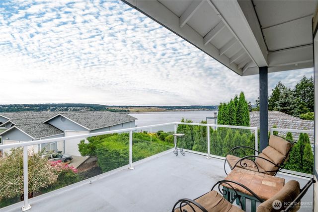1550 13th Court, Fox Island, WA 98333