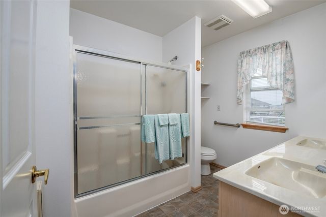 1550 13th Court, Fox Island, WA 98333