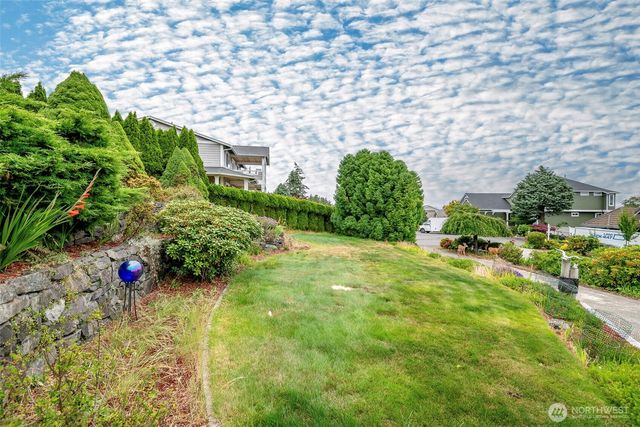 1550 13th Court, Fox Island, WA 98333