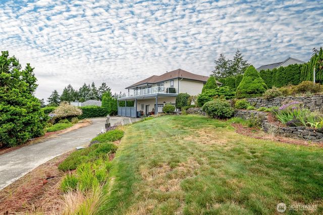 1550 13th Court, Fox Island, WA 98333