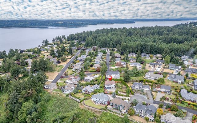 1550 13th Court, Fox Island, WA 98333