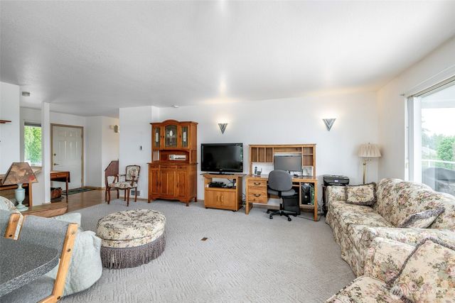 1550 13th Court, Fox Island, WA 98333