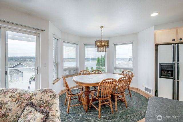 1550 13th Court, Fox Island, WA 98333