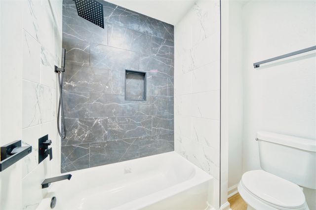 7914 Oakington Drive, Houston, TX 77071