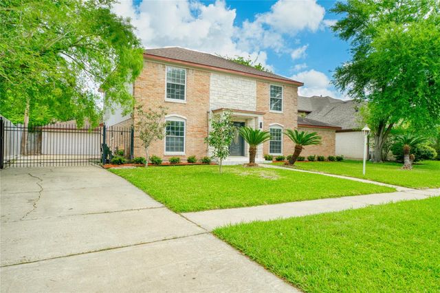 7914 Oakington Drive, Houston, TX 77071