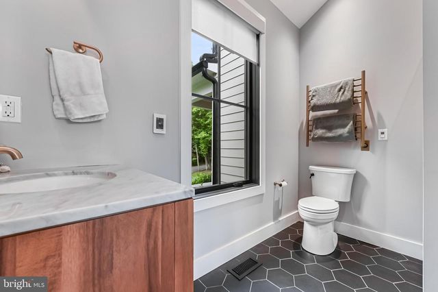 188 SOUTHDOWN RD, Edgewater, MD 21037