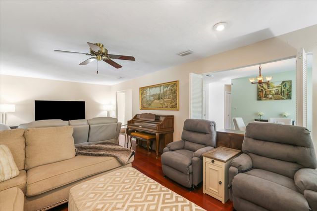 1607 Seminole Drive, Tallahassee, FL 32301