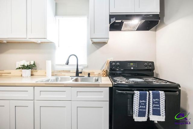 3998 Floyd Avenue, Macon, GA 31204