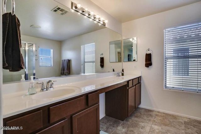 12039 W LEATHER Lane, Peoria, AZ 85383