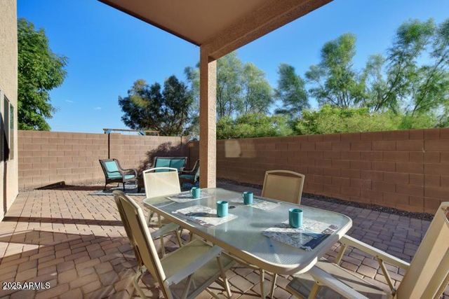 12039 W LEATHER Lane, Peoria, AZ 85383
