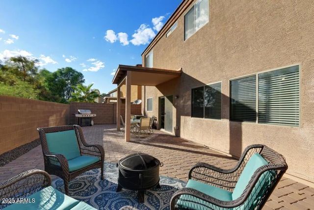 12039 W LEATHER Lane, Peoria, AZ 85383