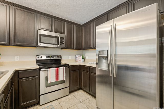 7223 SUMMER WAY, San Antonio, TX 78240