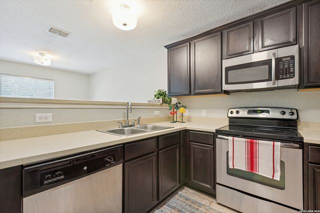 7223 SUMMER WAY, San Antonio, TX 78240