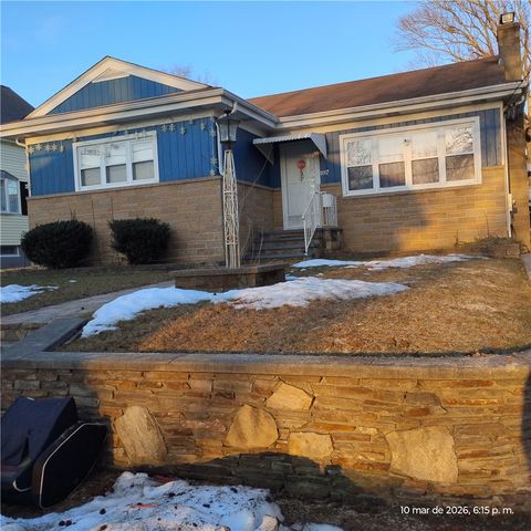 197 Enfield Avenue, Providence, RI 02908