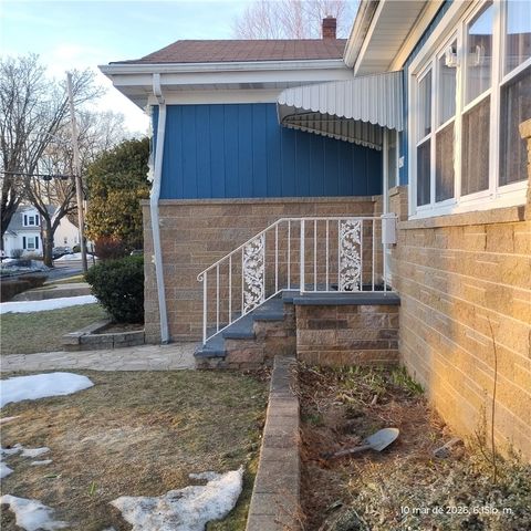 197 Enfield Avenue, Providence, RI 02908