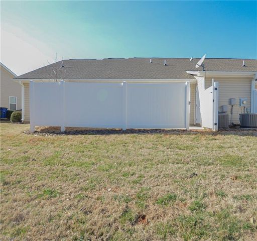 3109 Hyde Place Circle, Winston-salem, NC 27103