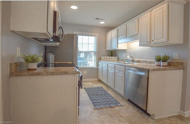 3109 Hyde Place Circle, Winston-salem, NC 27103