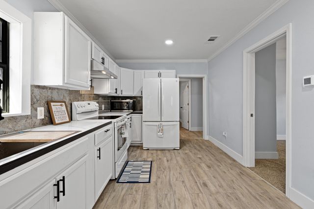 119 E Highland Ave, Longview, TX 75602