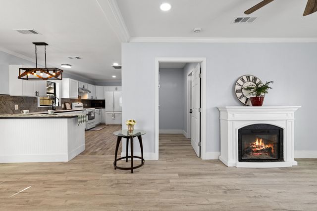 119 E Highland Ave, Longview, TX 75602