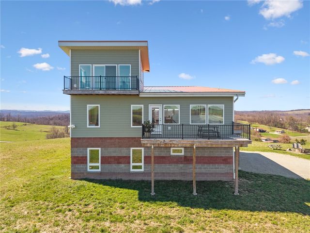 1029 Hoffman Rd, South Huntingdon, PA 15479