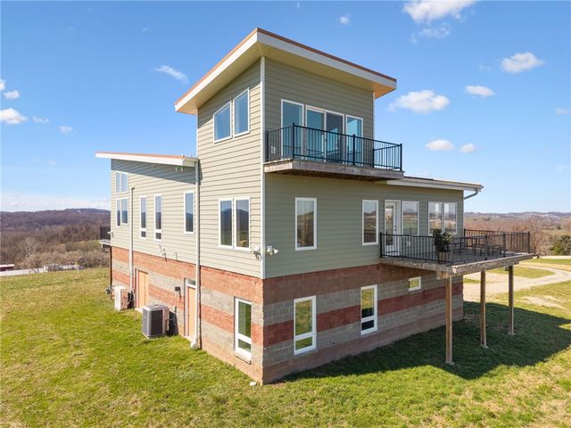 1029 Hoffman Rd, South Huntingdon, PA 15479