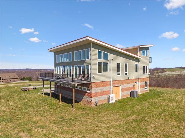 1029 Hoffman Rd, South Huntingdon, PA 15479