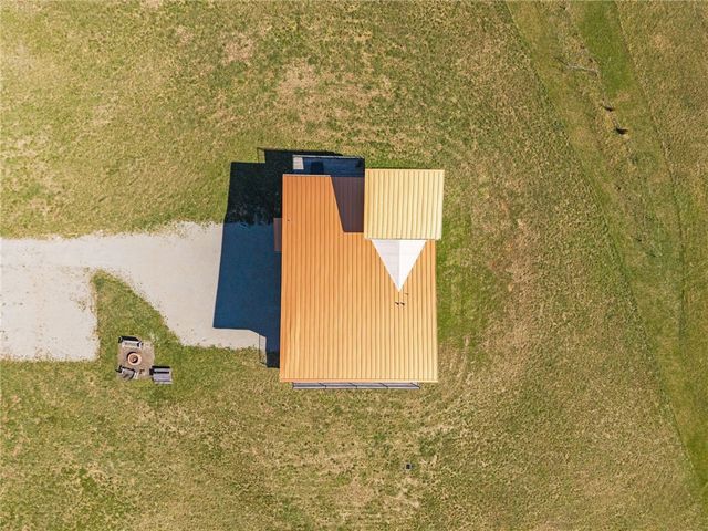 1029 Hoffman Rd, South Huntingdon, PA 15479