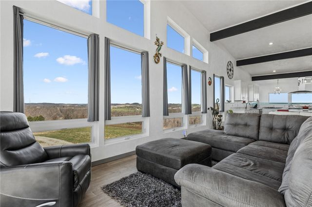 1029 Hoffman Rd, South Huntingdon, PA 15479