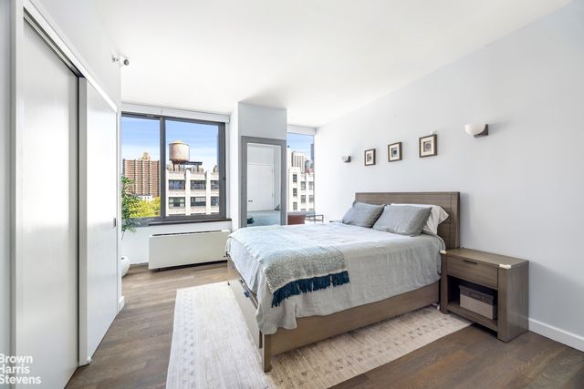 225 W 60th St Apt 9C, New York City, NY 10023