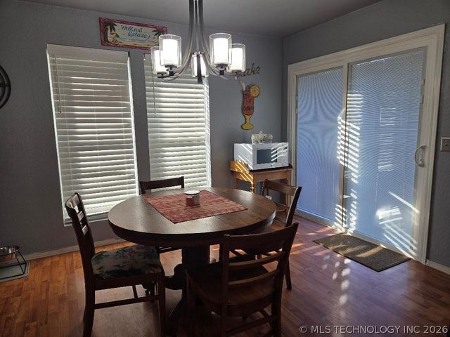 15 Ridgeway Lane, Eufaula, OK 74432