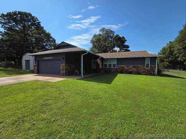 15 Ridgeway Lane, Eufaula, OK 74432