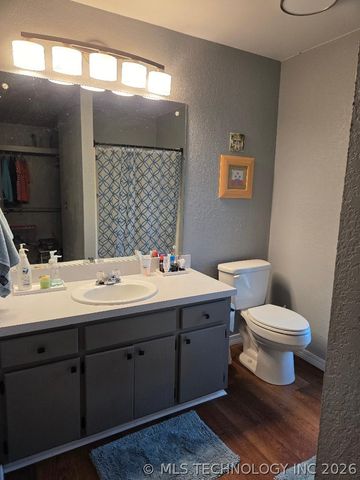 15 Ridgeway Lane, Eufaula, OK 74432