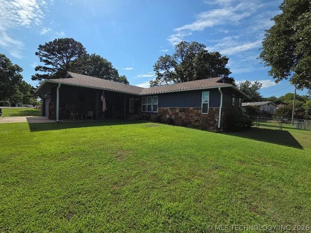 15 Ridgeway Lane, Eufaula, OK 74432