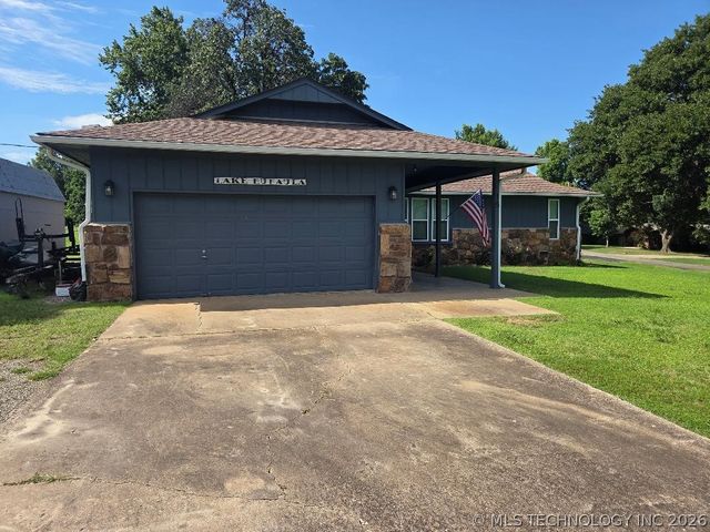 15 Ridgeway Lane, Eufaula, OK 74432