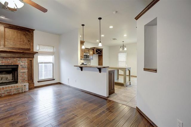 1824 NE 32nd Street, Moore, OK 73160