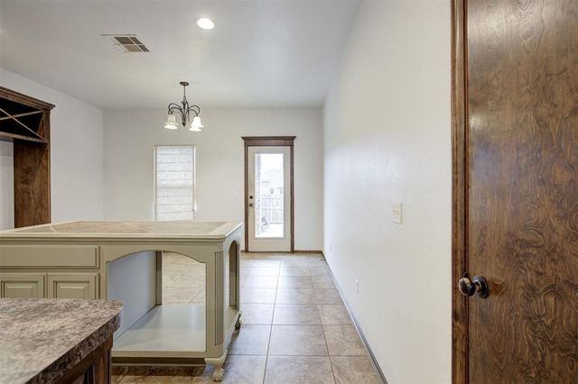 1824 NE 32nd Street, Moore, OK 73160