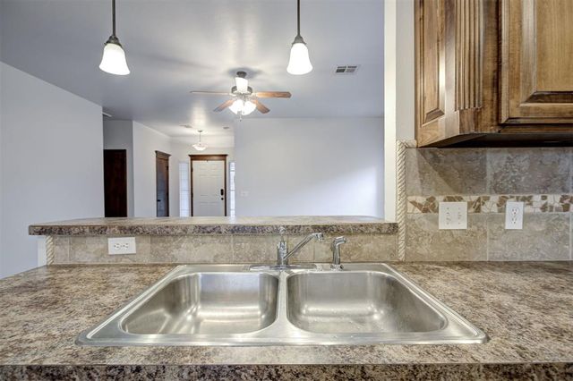 1824 NE 32nd Street, Moore, OK 73160