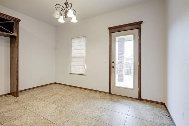 1824 NE 32nd Street, Moore, OK 73160