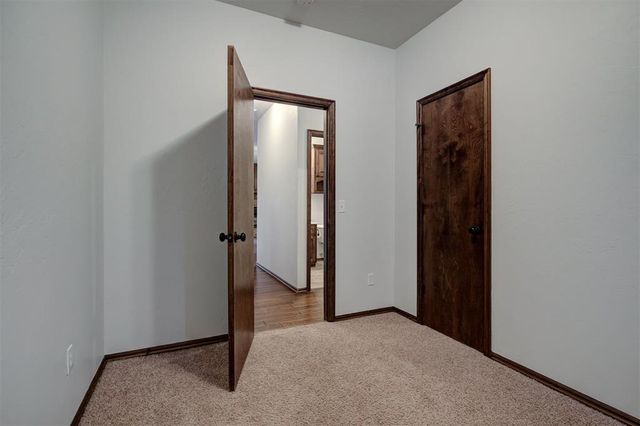 1824 NE 32nd Street, Moore, OK 73160