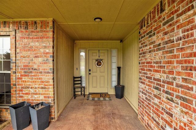 1824 NE 32nd Street, Moore, OK 73160