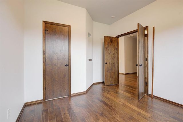 1824 NE 32nd Street, Moore, OK 73160