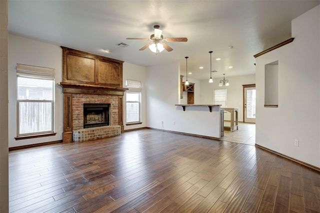 1824 NE 32nd Street, Moore, OK 73160
