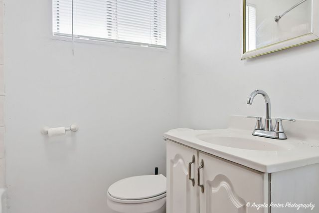 4912 CRAIN Street B, Skokie, IL 60077