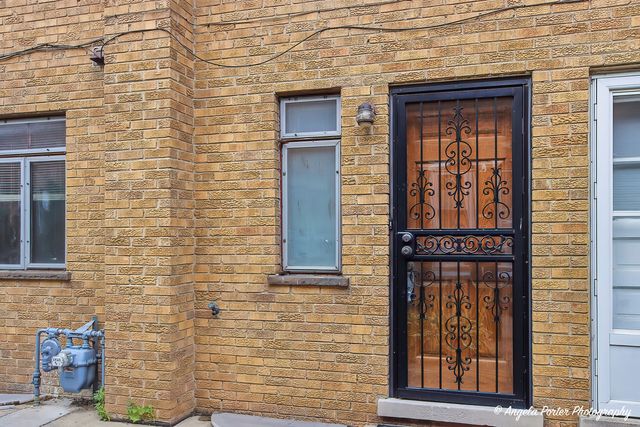 4912 CRAIN Street B, Skokie, IL 60077