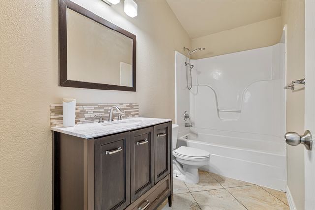 3720 River Birch Road, Fort Worth, TX 76137